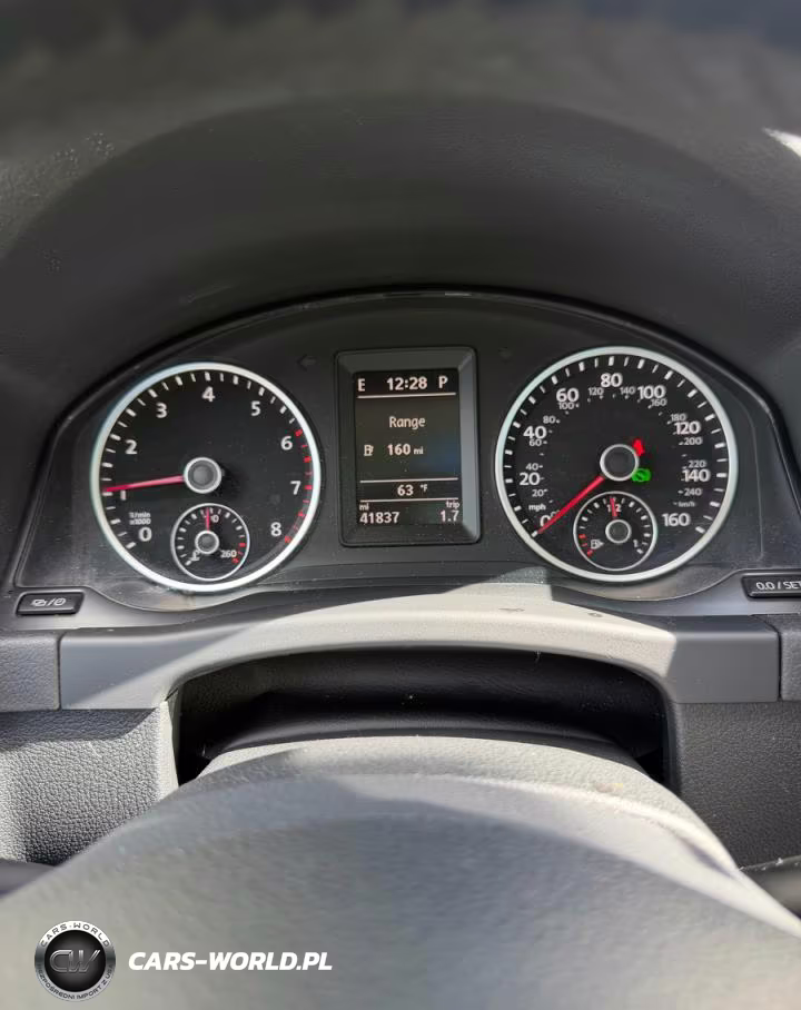 2017 Volkswagen Tiguan Wolfsburg VIN:WVGSV7AXXHK003675 - 8