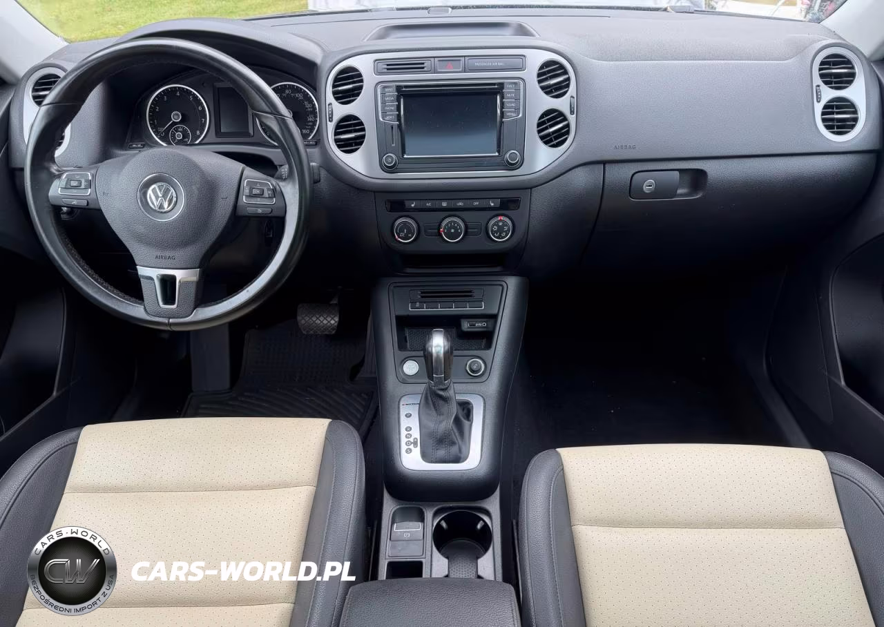2017 Volkswagen Tiguan Wolfsburg VIN:WVGSV7AXXHK003675 - 9