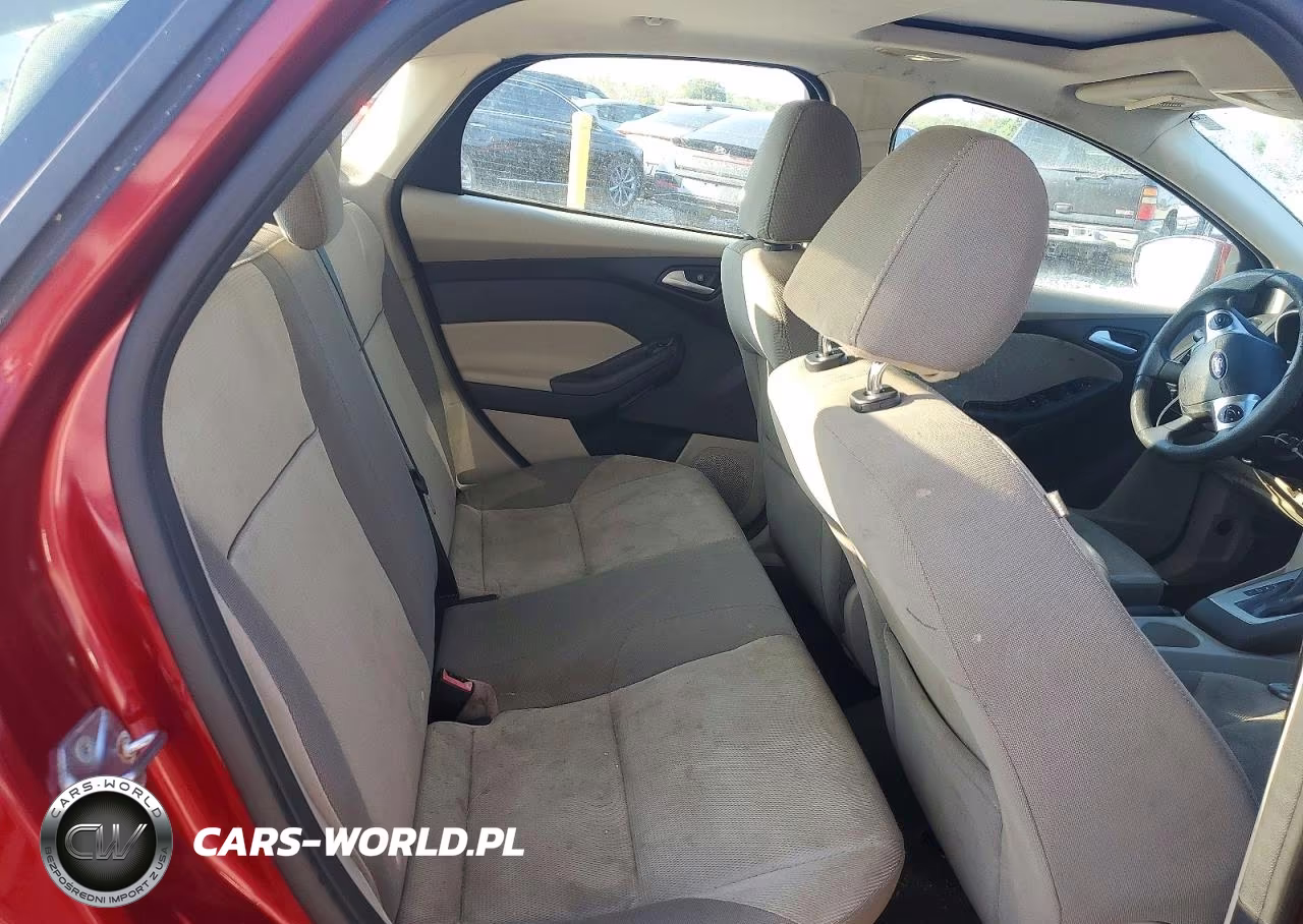 2014 Ford Focus Se VIN:1FADP3F24EL425644 - 10