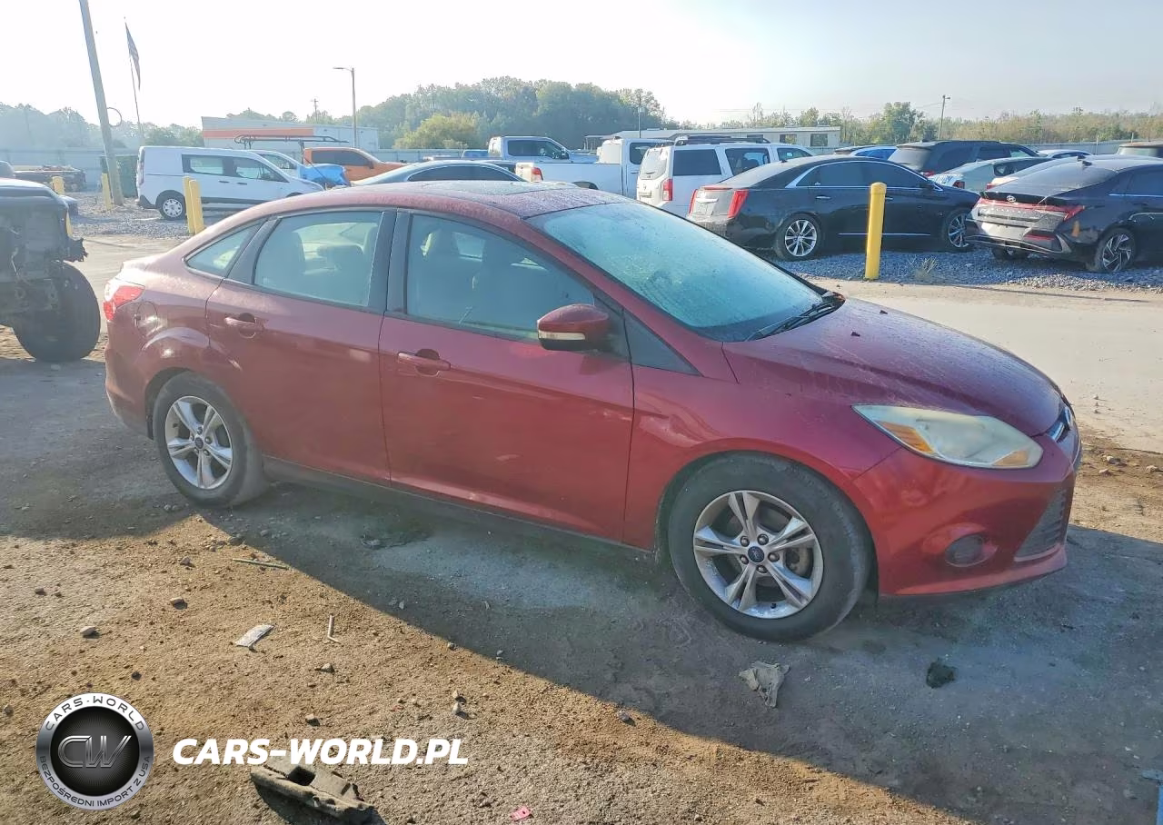 2014 Ford Focus Se VIN:1FADP3F24EL425644 - 4