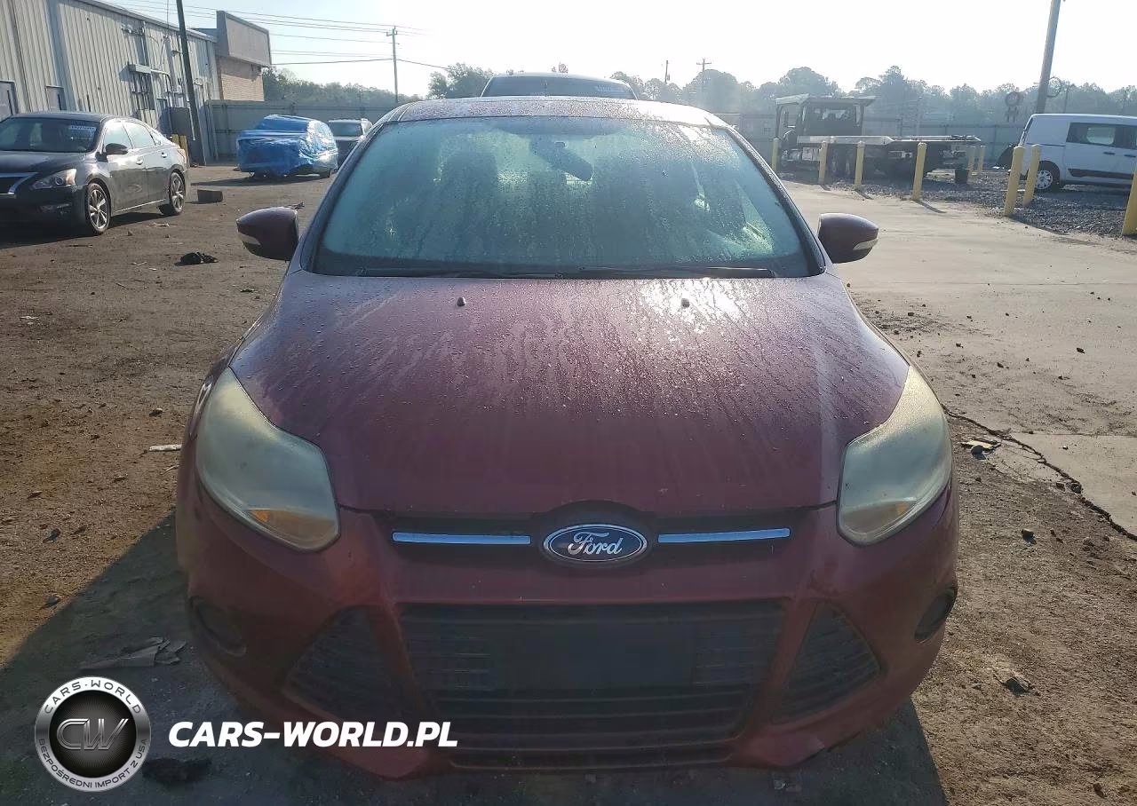 2014 Ford Focus Se VIN:1FADP3F24EL425644 - 5