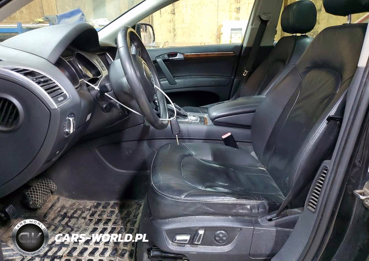 2011 Audi Q7 Premium Plus VIN:WA1LMAFE6BD001590 - 7