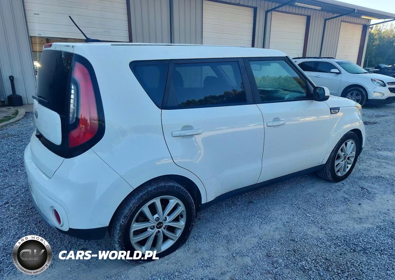 2018 Kia Soul + VIN:KNDJP3A55J7568359 - 3