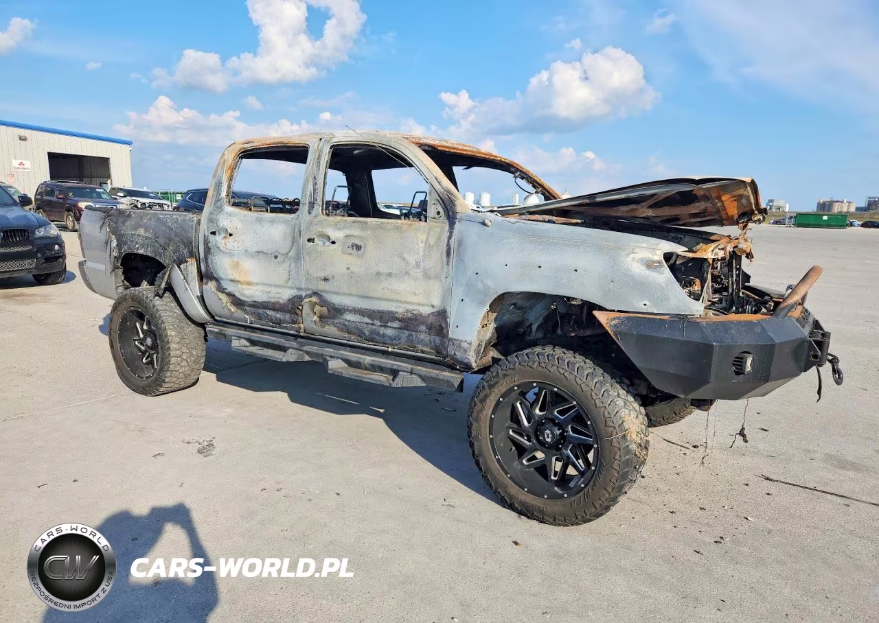 2010 Toyota Tacoma Double Cab Prerunner VIN:5TEJU4GN7AZ673970 - 4