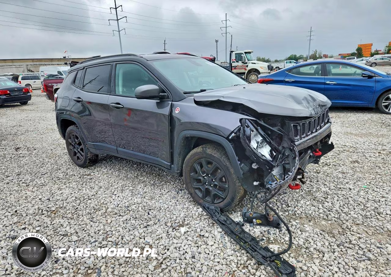 2018 Jeep Compass Trailhawk VIN:3C4NJDDB4JT441558 - 4
