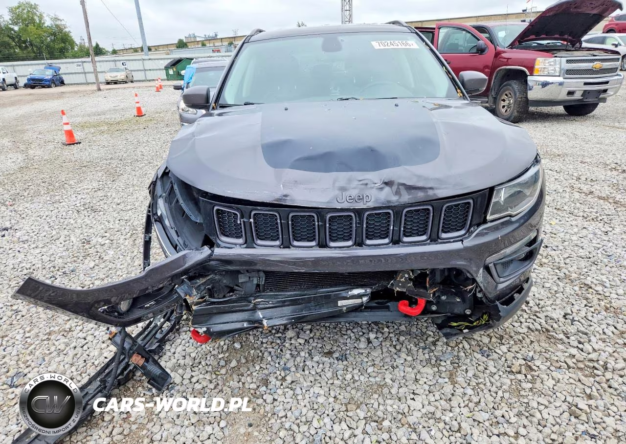 2018 Jeep Compass Trailhawk VIN:3C4NJDDB4JT441558 - 5