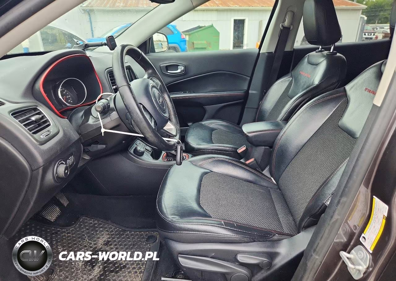 2018 Jeep Compass Trailhawk VIN:3C4NJDDB4JT441558 - 7