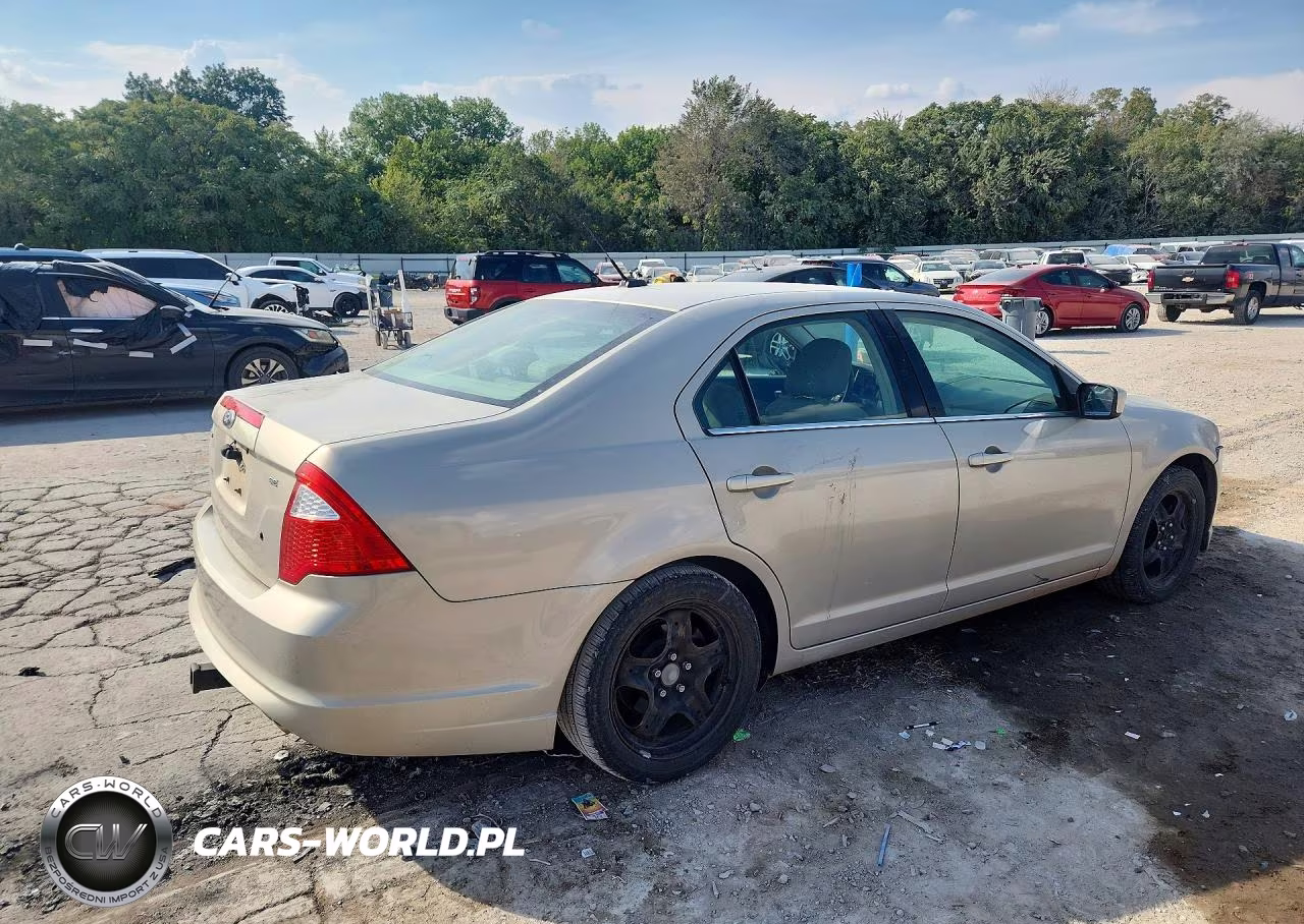 2010 Ford Fusion Se VIN:3FAHP0HA8AR316667 - 3