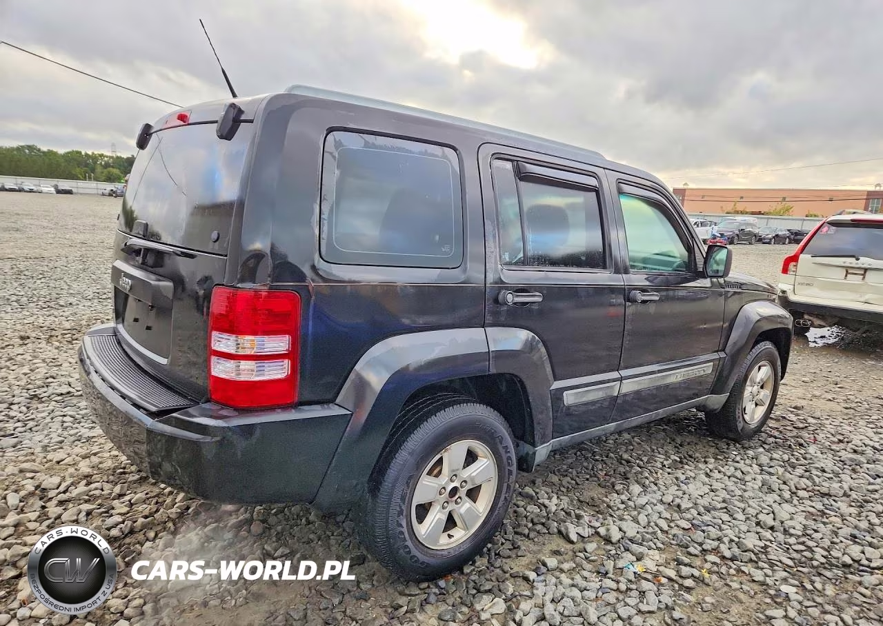 2011 Jeep Liberty Sport VIN:1J4PN2GK1BW560235 - 3