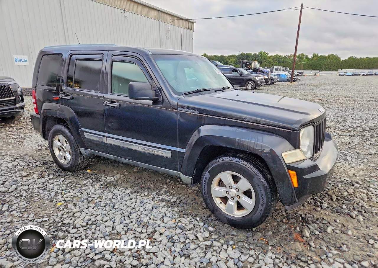 2011 Jeep Liberty Sport VIN:1J4PN2GK1BW560235 - 4