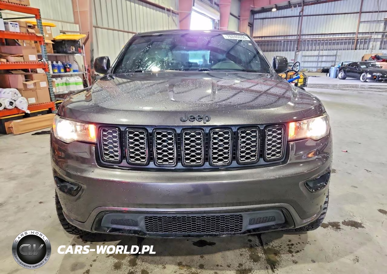 2018 Jeep Grand Cherokee Laredo VIN:1C4RJEAG7JC442626 - 5