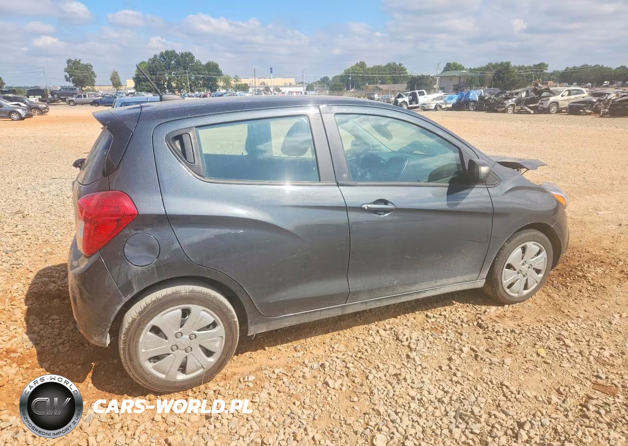 2017 Chevrolet Spark Ls VIN:KL8CB6SA7HC773812 - 3