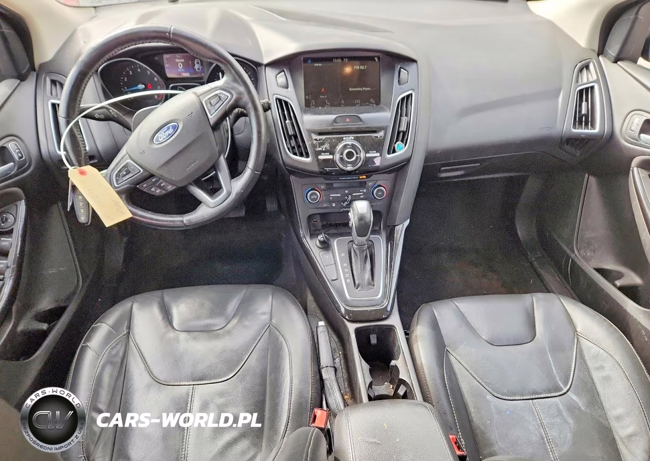 2018 Ford Focus Titanium VIN:1FADP3N2XJL313958 - 8