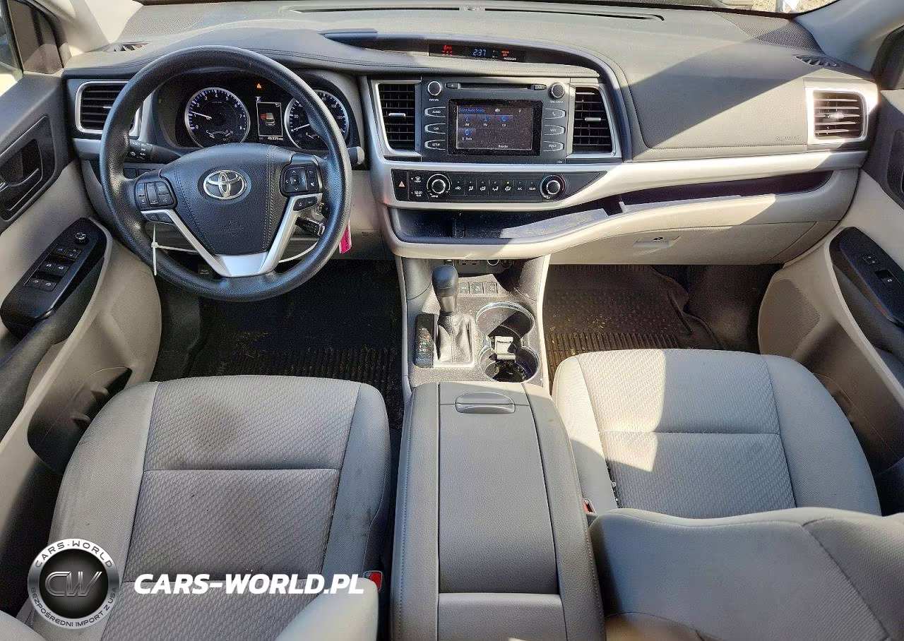 2019 Toyota Highlander Le VIN:5TDBZRFH9KS984832 - 8