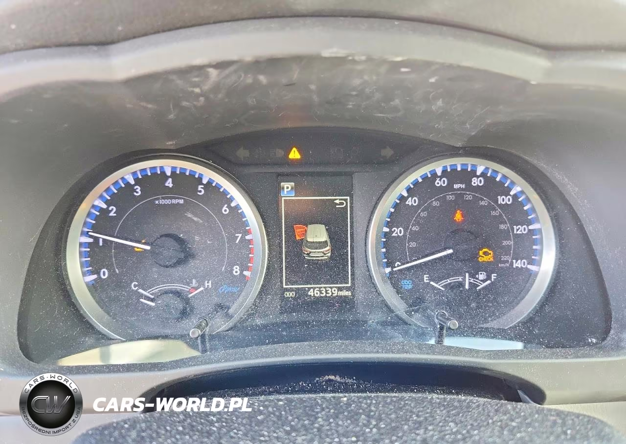 2019 Toyota Highlander Le VIN:5TDBZRFH9KS984832 - 9