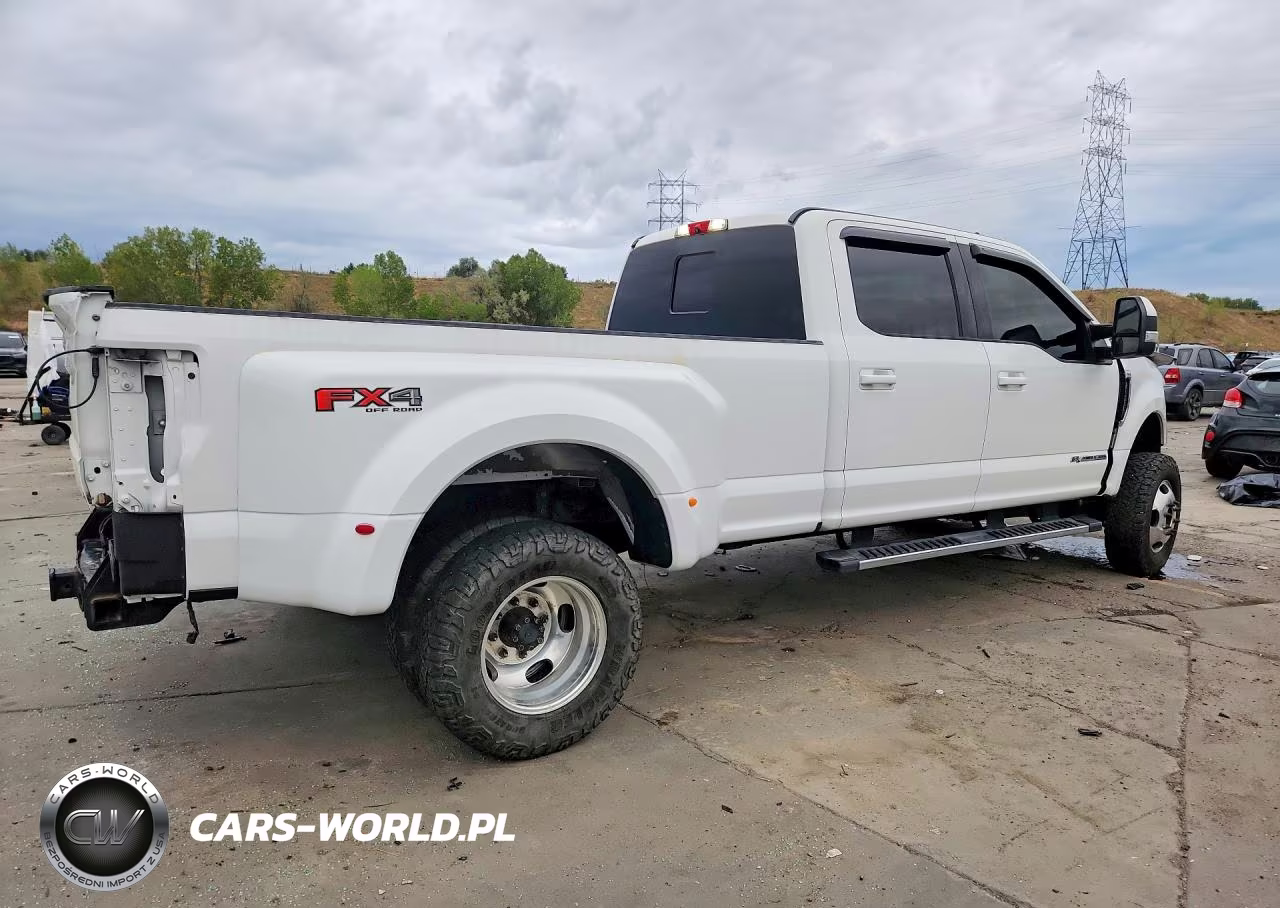 2019 Ford F350 Super Duty VIN:1FT8W3DT2KEC59702 - 3