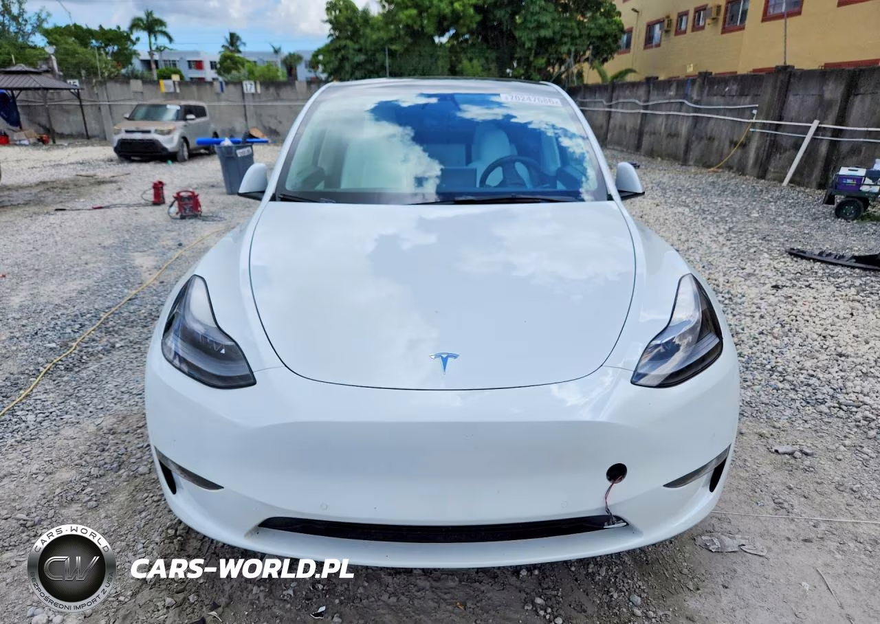 2022 Tesla Model Y VIN:7SAYGDEF4NF322736 - 5