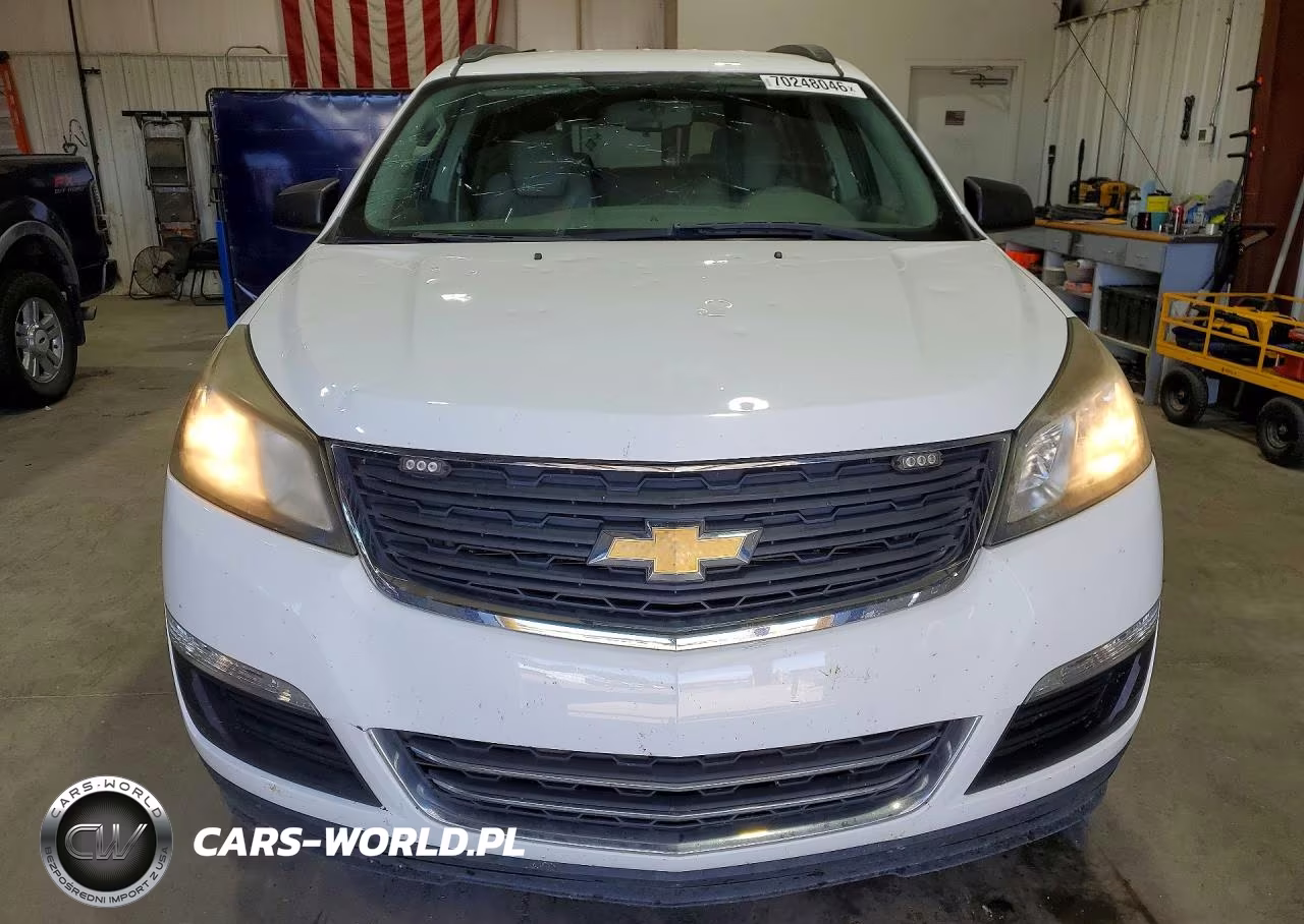 2017 Chevrolet Traverse Ls VIN:1GNKRFKD9HJ236046 - 5