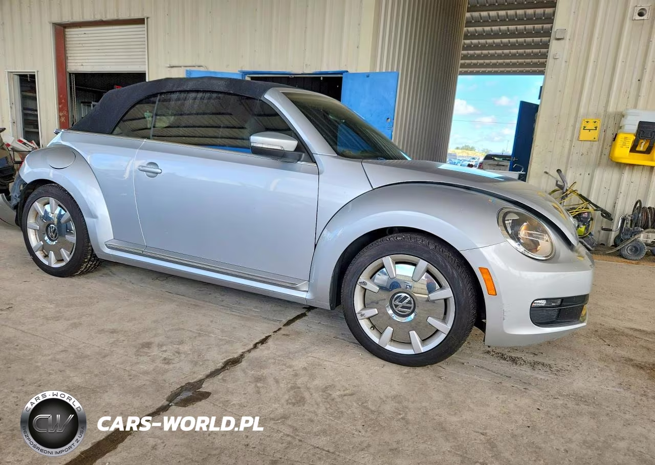 2016 Volkswagen Beetle S-Se VIN:3VW507AT2GM803954 - 4