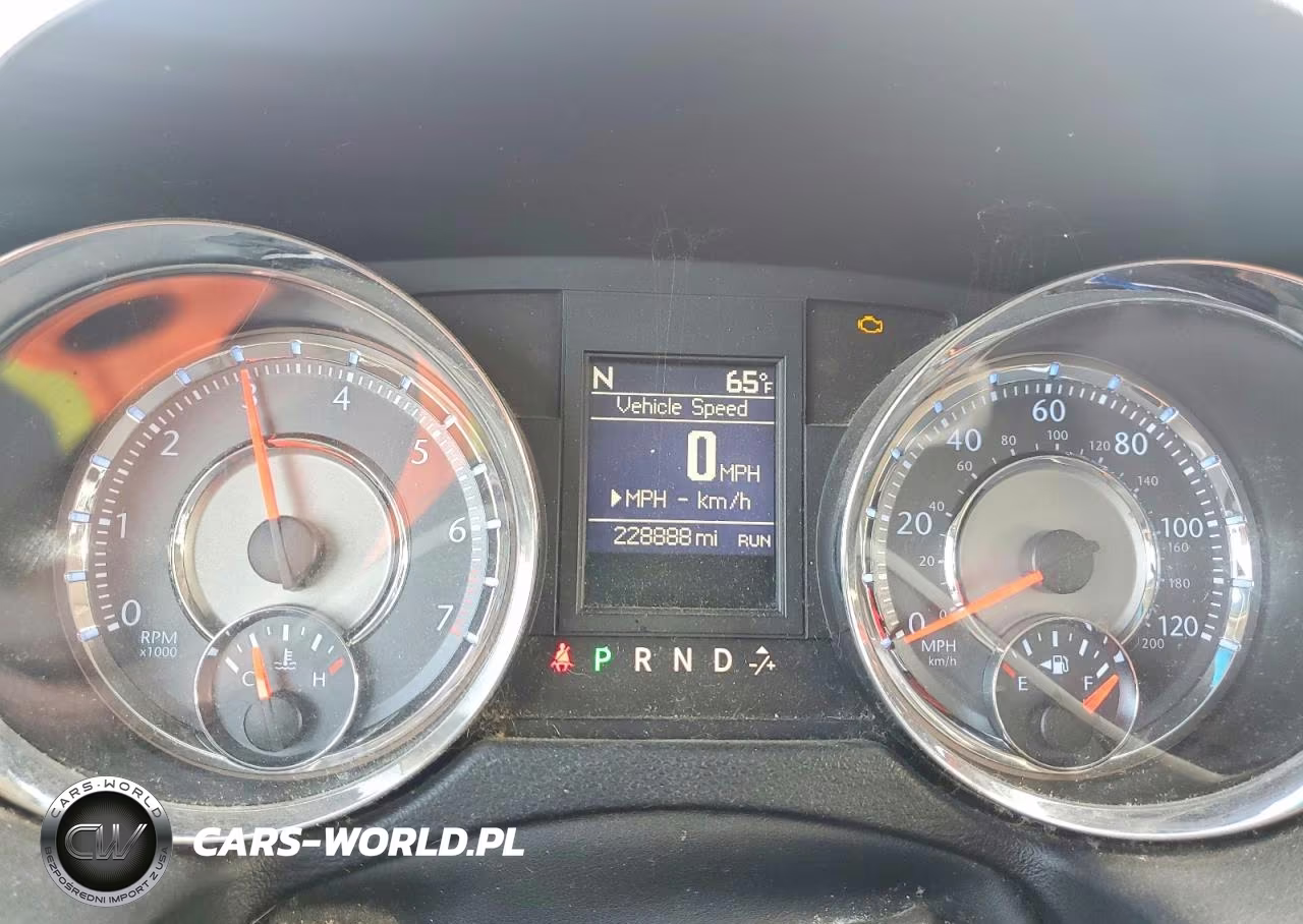 2012 Chrysler Town & Country Touring VIN:2C4RC1BG2CR286846 - 9
