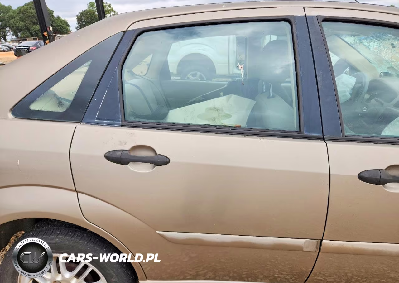 2005 Ford Focus Zx4 VIN:1FAFP34N35W256673 - 10