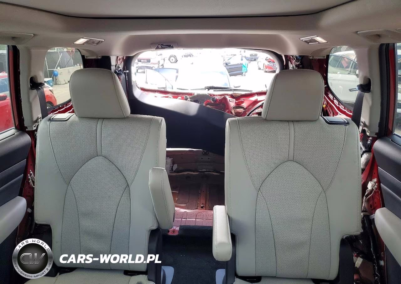 2025 Toyota Grand Highlander Hybrid Limited VIN:5TDACAB56SS050962 - 10