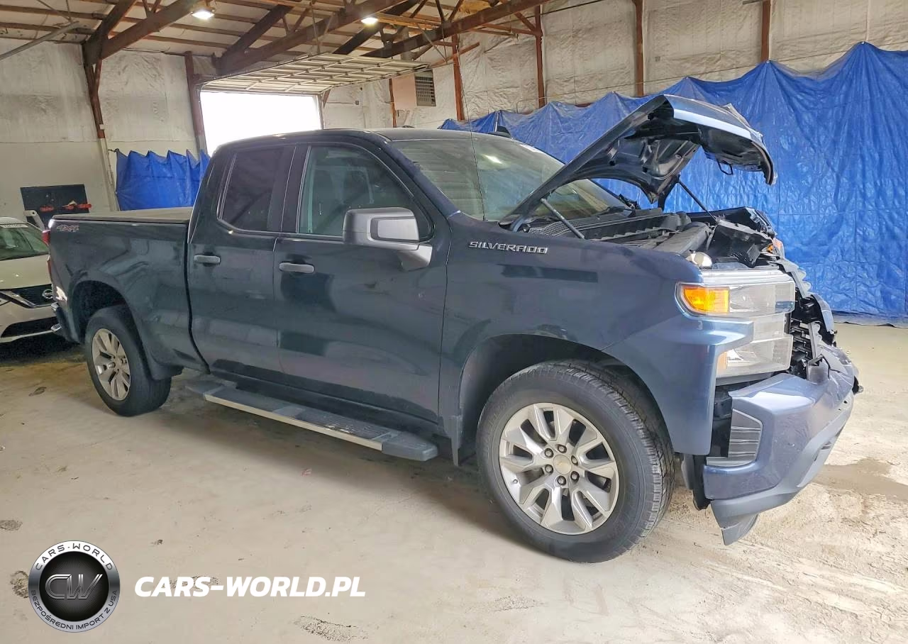 2021 Chevrolet Silverado K1500 Custom VIN:1GCRYBEK4MZ342736 - 4