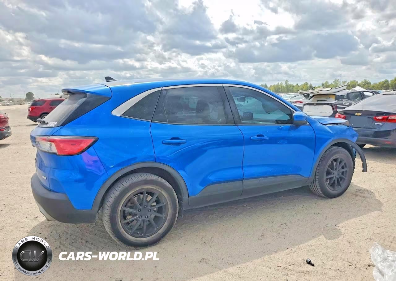 2020 Ford Escape Se VIN:1FMCU0G61LUB02301 - 3