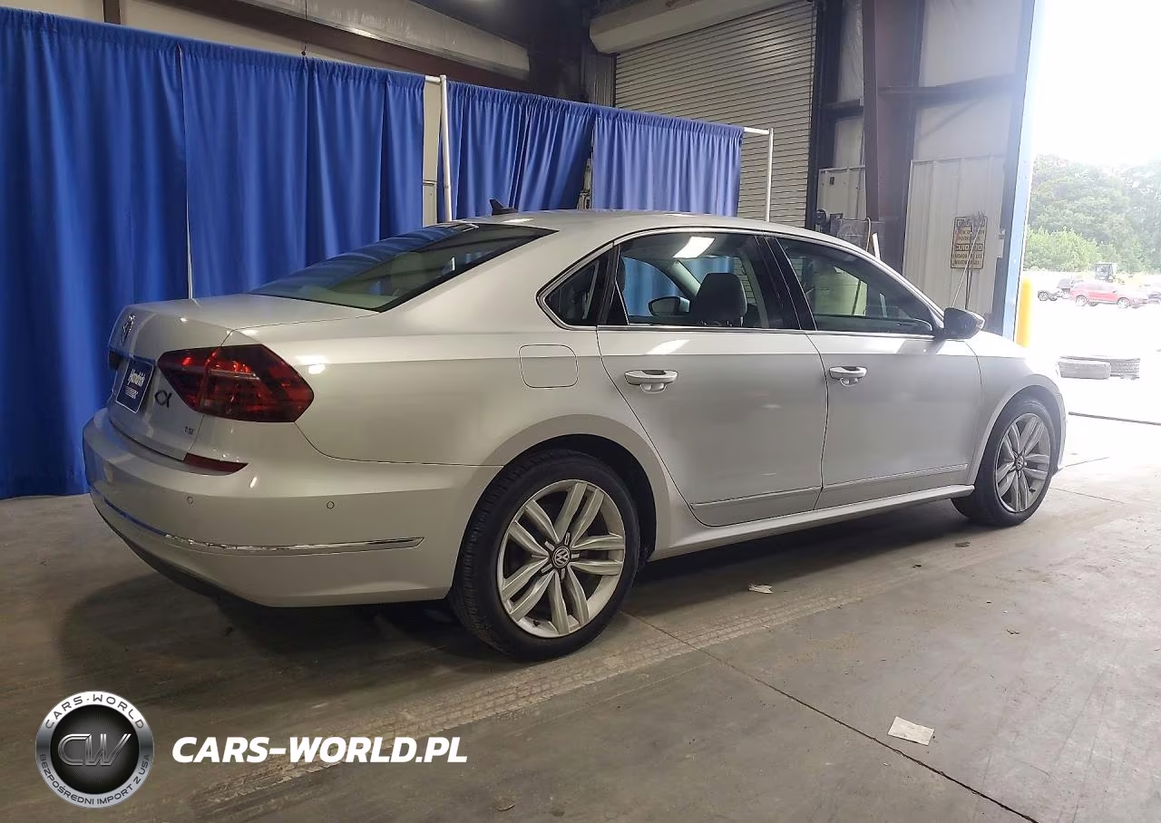 2017 Volkswagen Passat Sel Premium VIN:1VWCT7A31HC083418 - 3