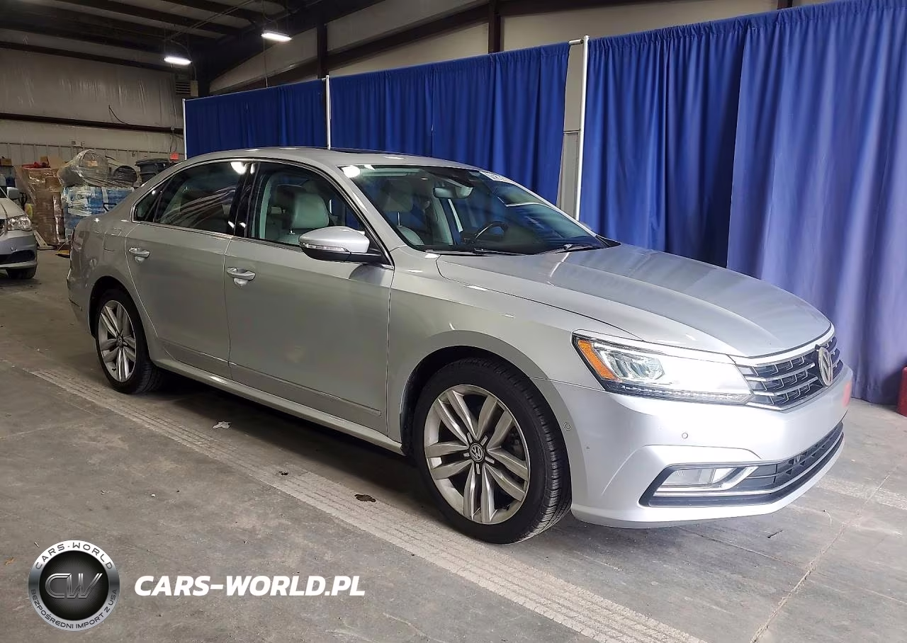 2017 Volkswagen Passat Sel Premium VIN:1VWCT7A31HC083418 - 4