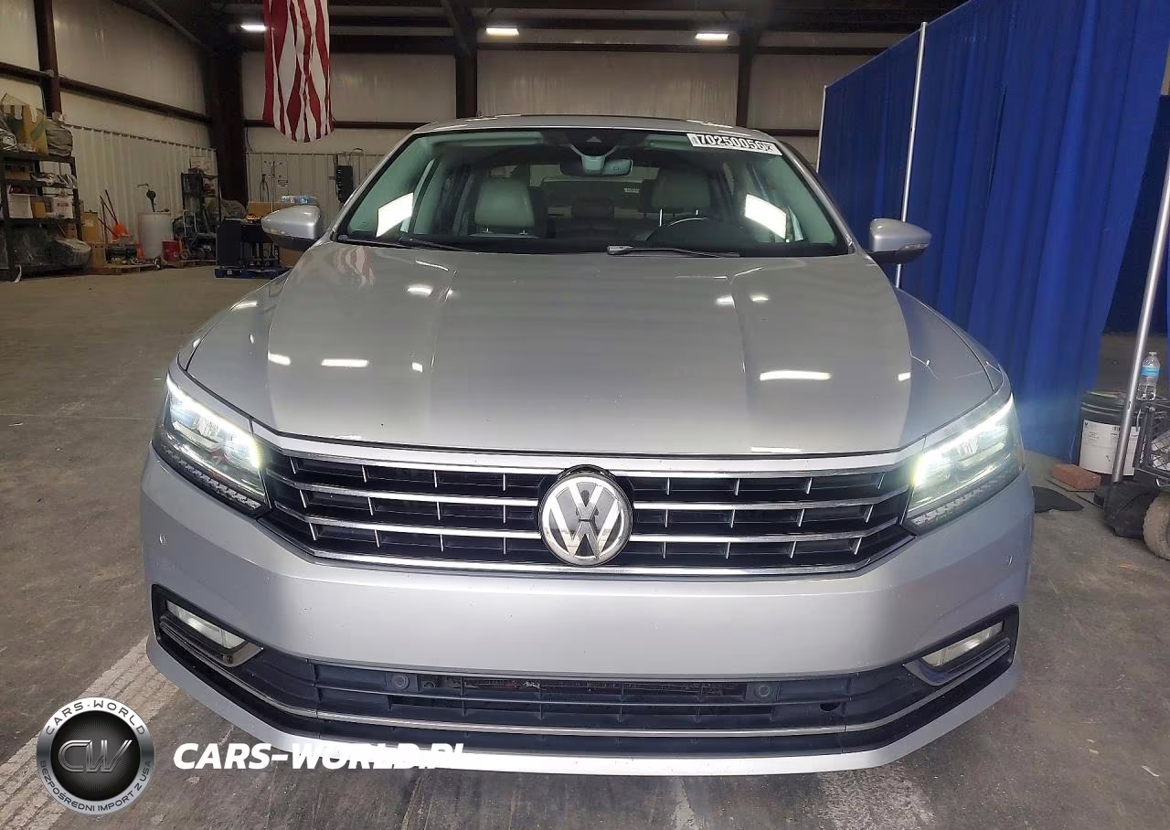 2017 Volkswagen Passat Sel Premium VIN:1VWCT7A31HC083418 - 5