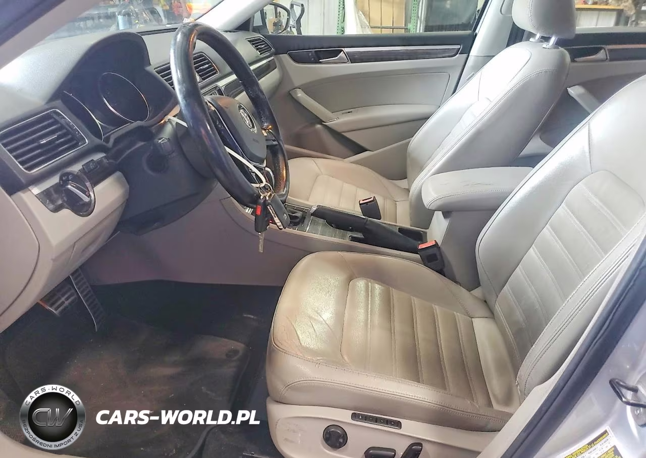 2017 Volkswagen Passat Sel Premium VIN:1VWCT7A31HC083418 - 7
