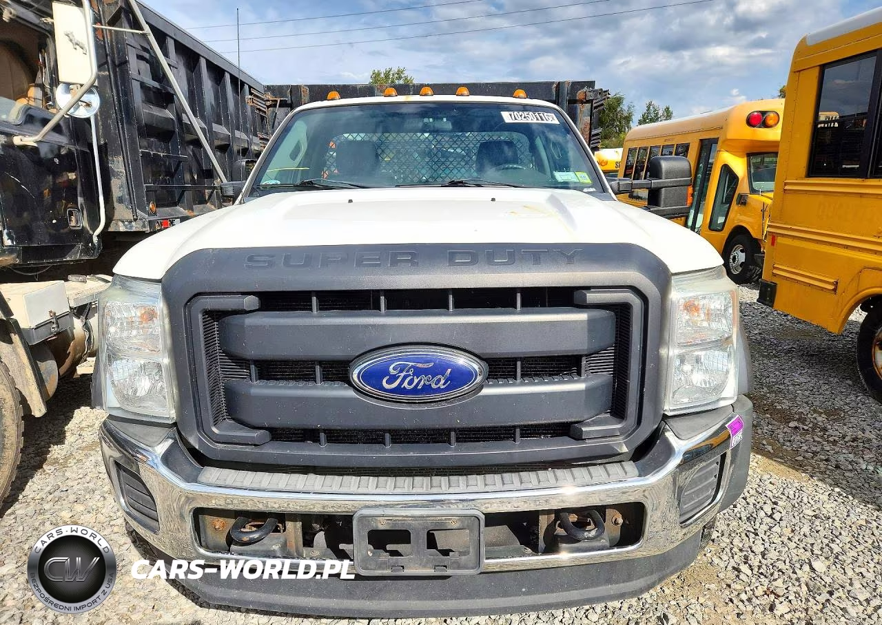 2016 Ford F550 Super Duty VIN:1FDUF5GT1GEA85758 - 5