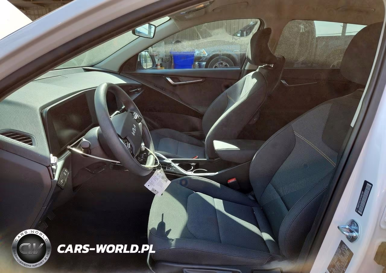 2026 Kia Niro Lx VIN:KNDCP3LE9T5362787 - 7