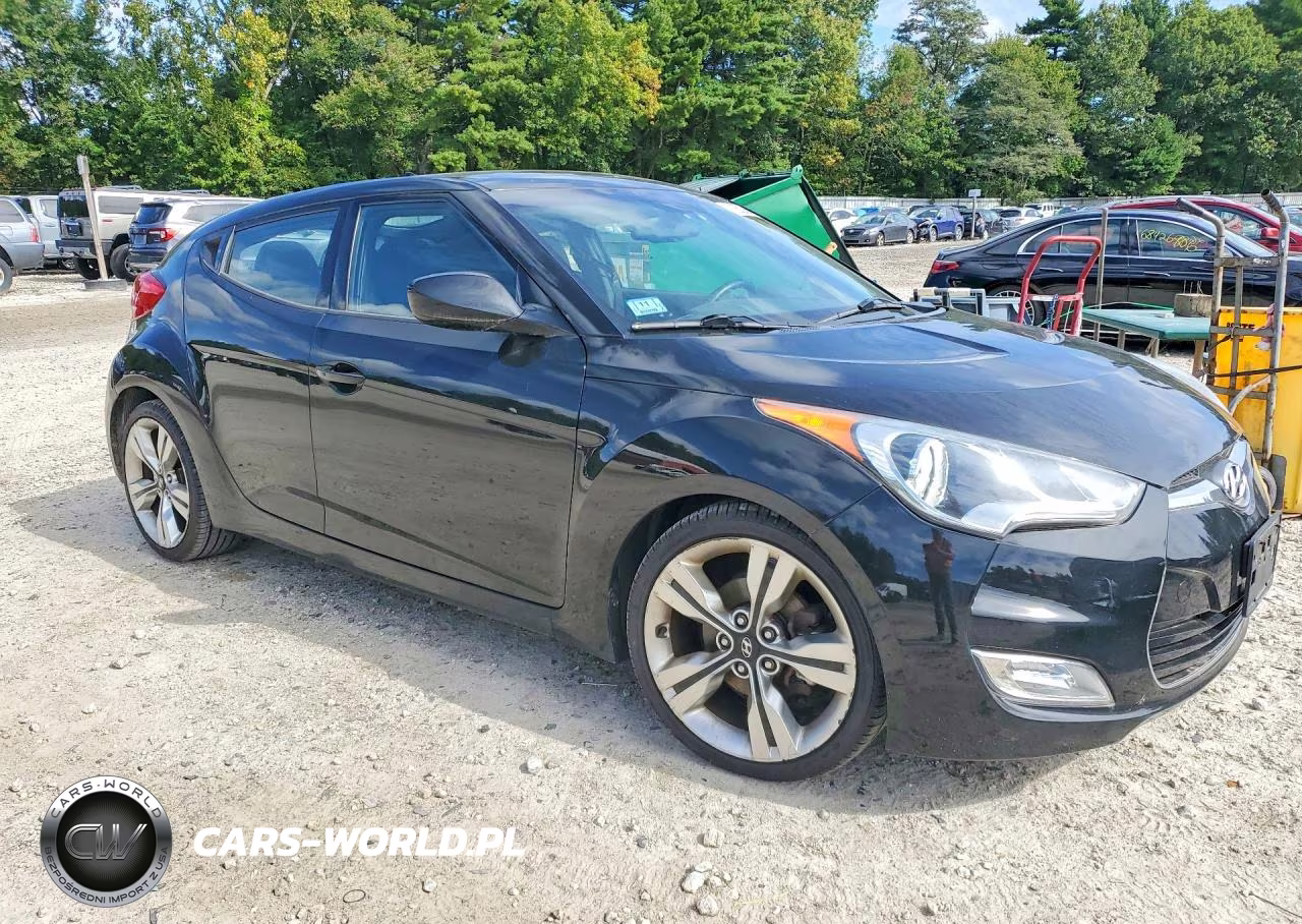 2013 Hyundai Veloster Base VIN:KMHTC6AD3DU144385 - 4