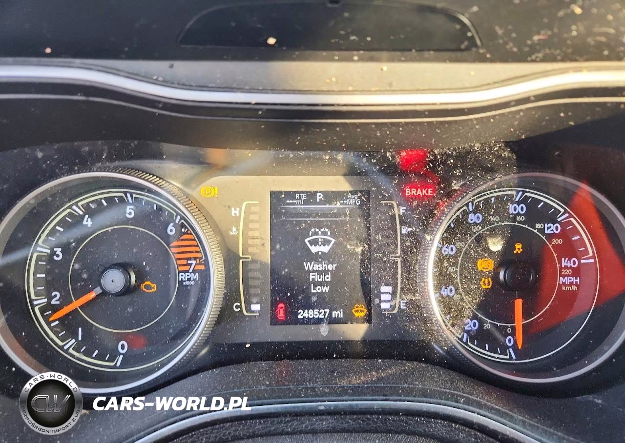 2019 Jeep Cherokee Latitude VIN:1C4PJLCB0KD164550 - 9