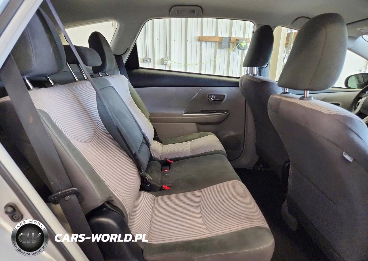 2015 Toyota Prius V Three VIN:JTDZN3EUXFJ032981 - 11