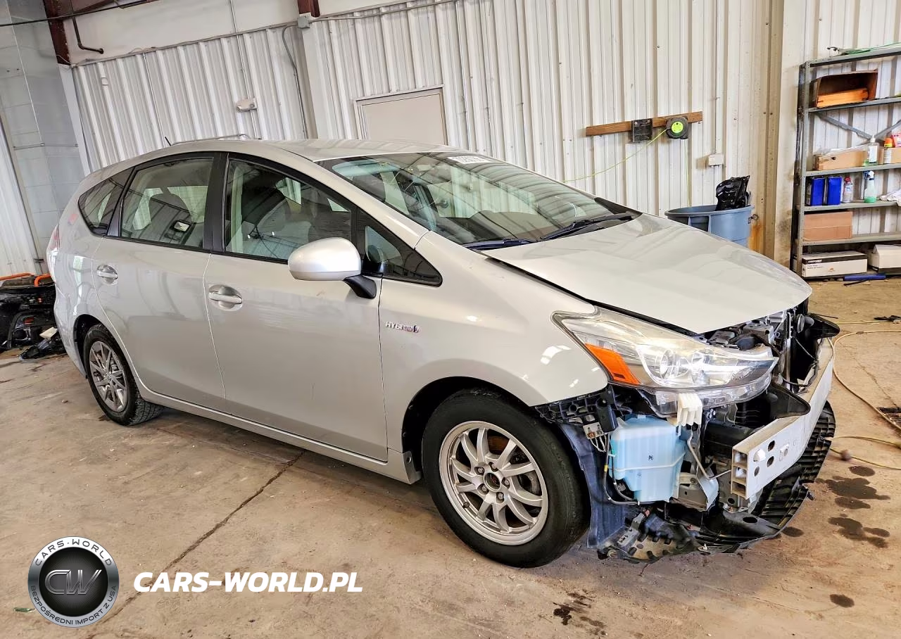 2015 Toyota Prius V Three VIN:JTDZN3EUXFJ032981 - 4