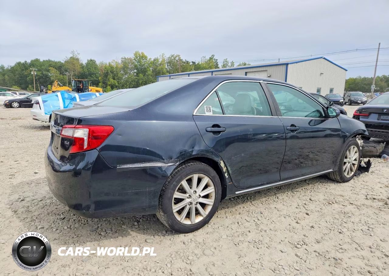2013 Toyota Camry Xle VIN:4T4BF1FK4DR333579 - 3
