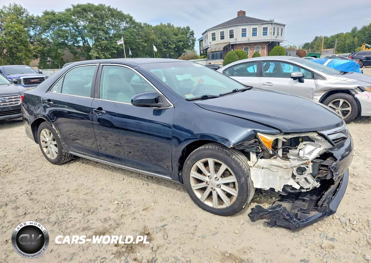 2013 Toyota Camry Xle VIN:4T4BF1FK4DR333579 - 4