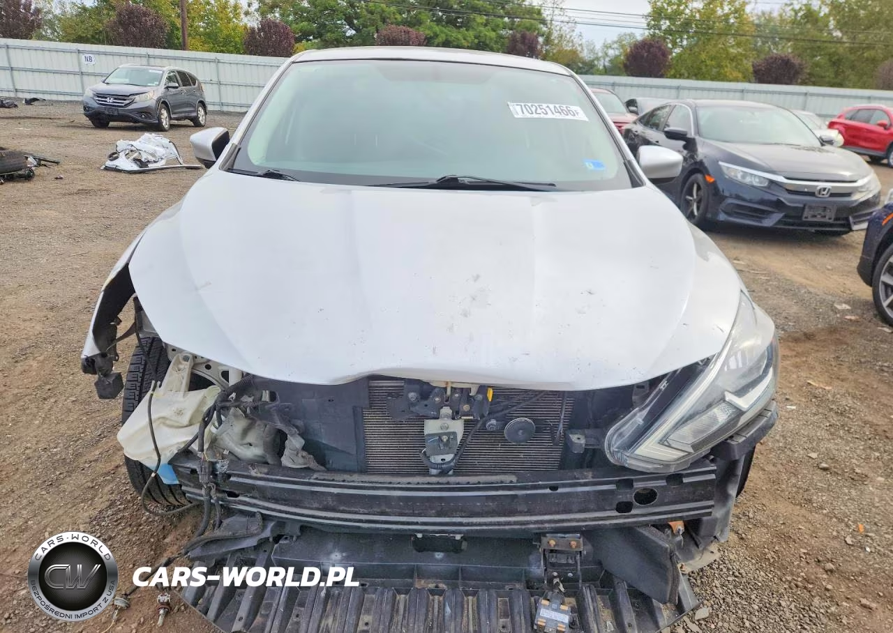 2018 Nissan Sentra S VIN:3N1AB7AP0JY281410 - 5