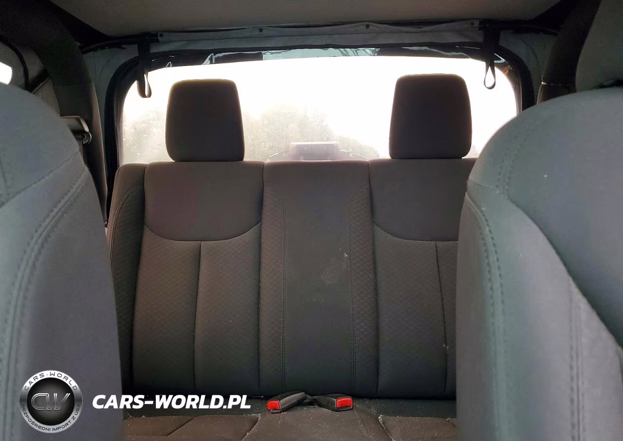 2014 Jeep Wrangler Sport VIN:1C4AJWAGXEL304975 - 10