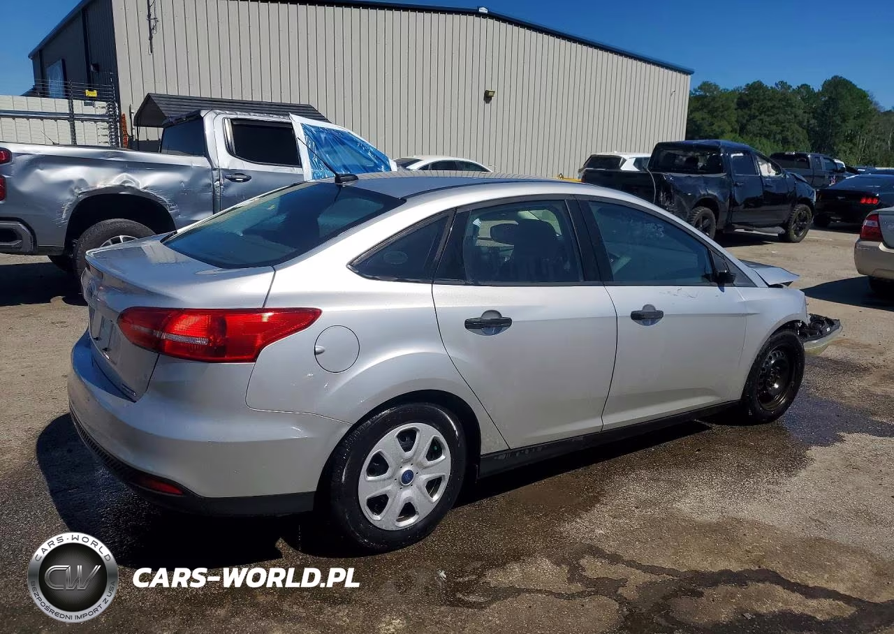 2016 Ford Focus S VIN:1FADP3E23GL377803 - 3