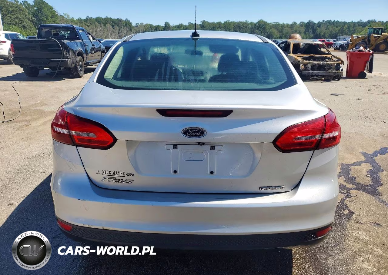 2016 Ford Focus S VIN:1FADP3E23GL377803 - 6