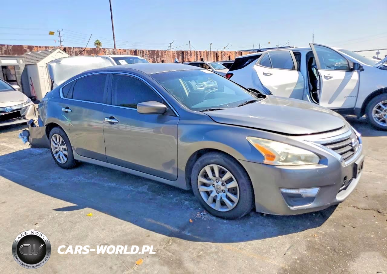 2015 Nissan Altima 2.5 VIN:1N4AL3APXFN889657 - 4