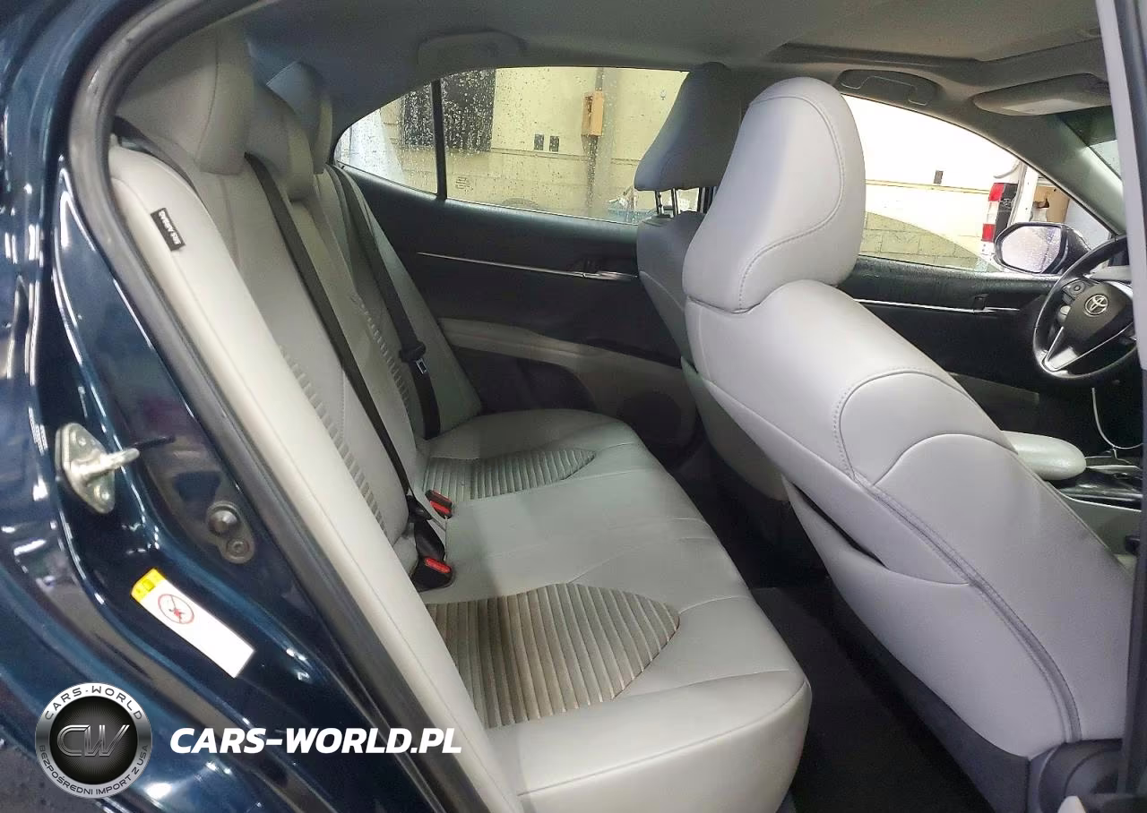2018 Toyota Camry Se VIN:4T1B11HK6JU581267 - 10