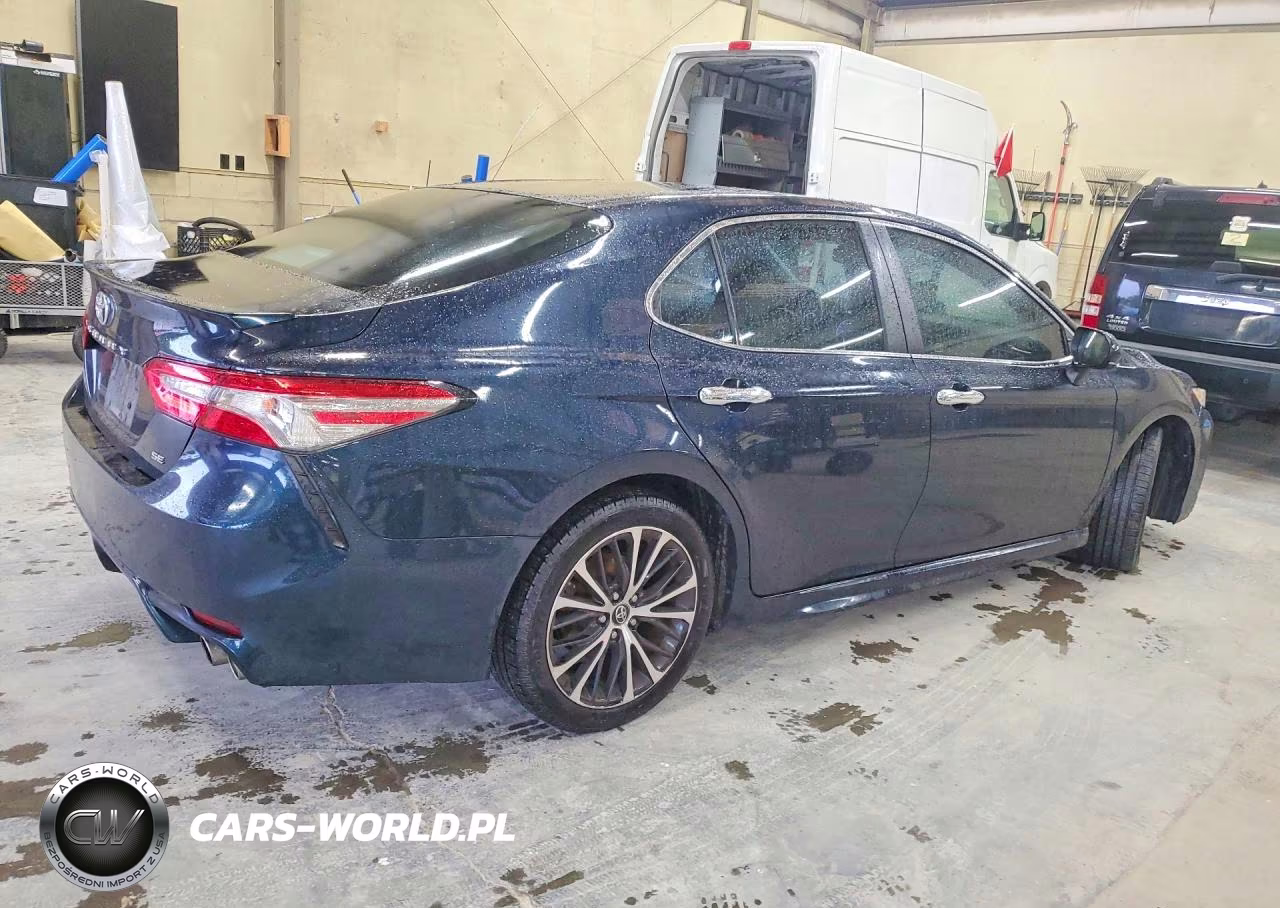 2018 Toyota Camry Se VIN:4T1B11HK6JU581267 - 3
