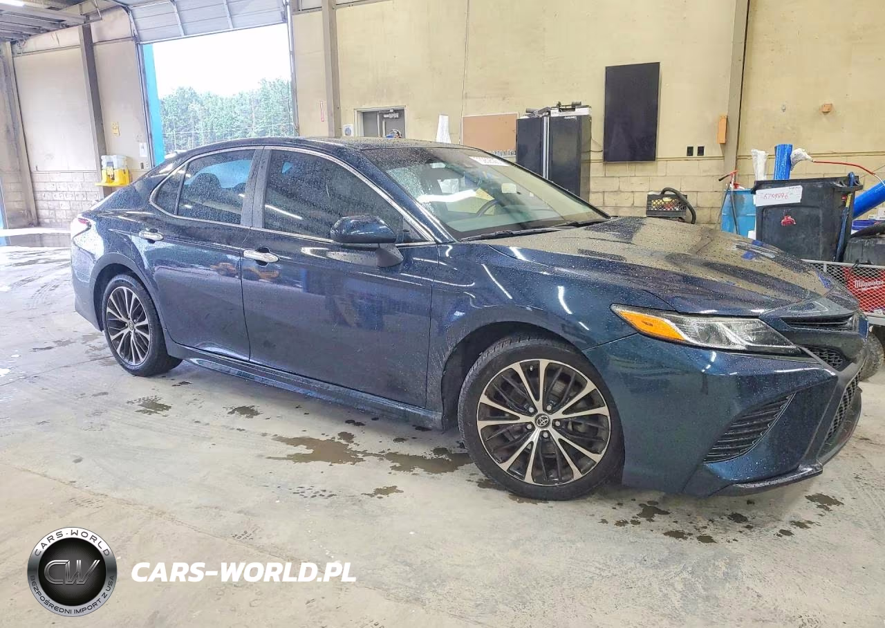 2018 Toyota Camry Se VIN:4T1B11HK6JU581267 - 4