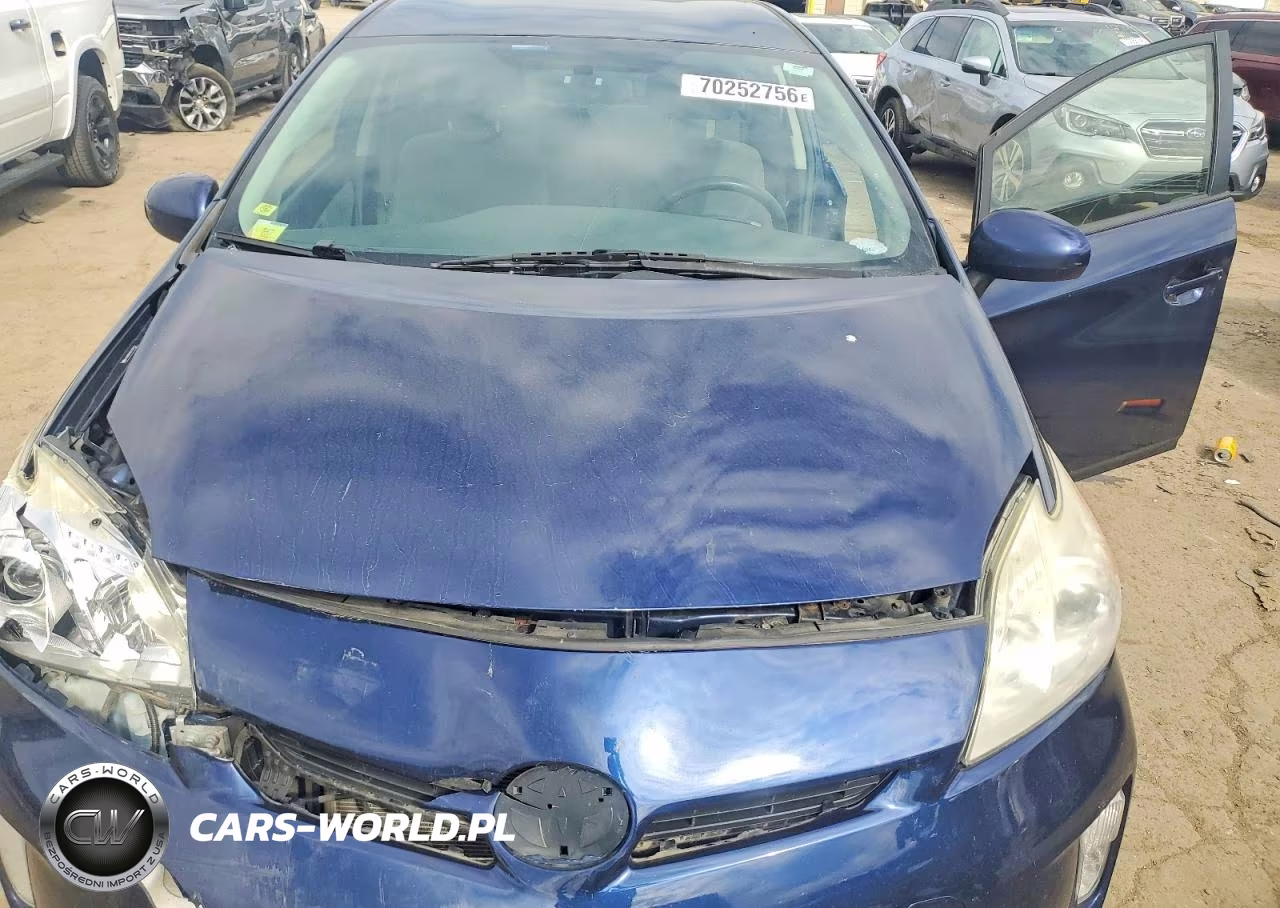 2012 Toyota Prius Two VIN:JTDKN3DU0C1537121 - 11