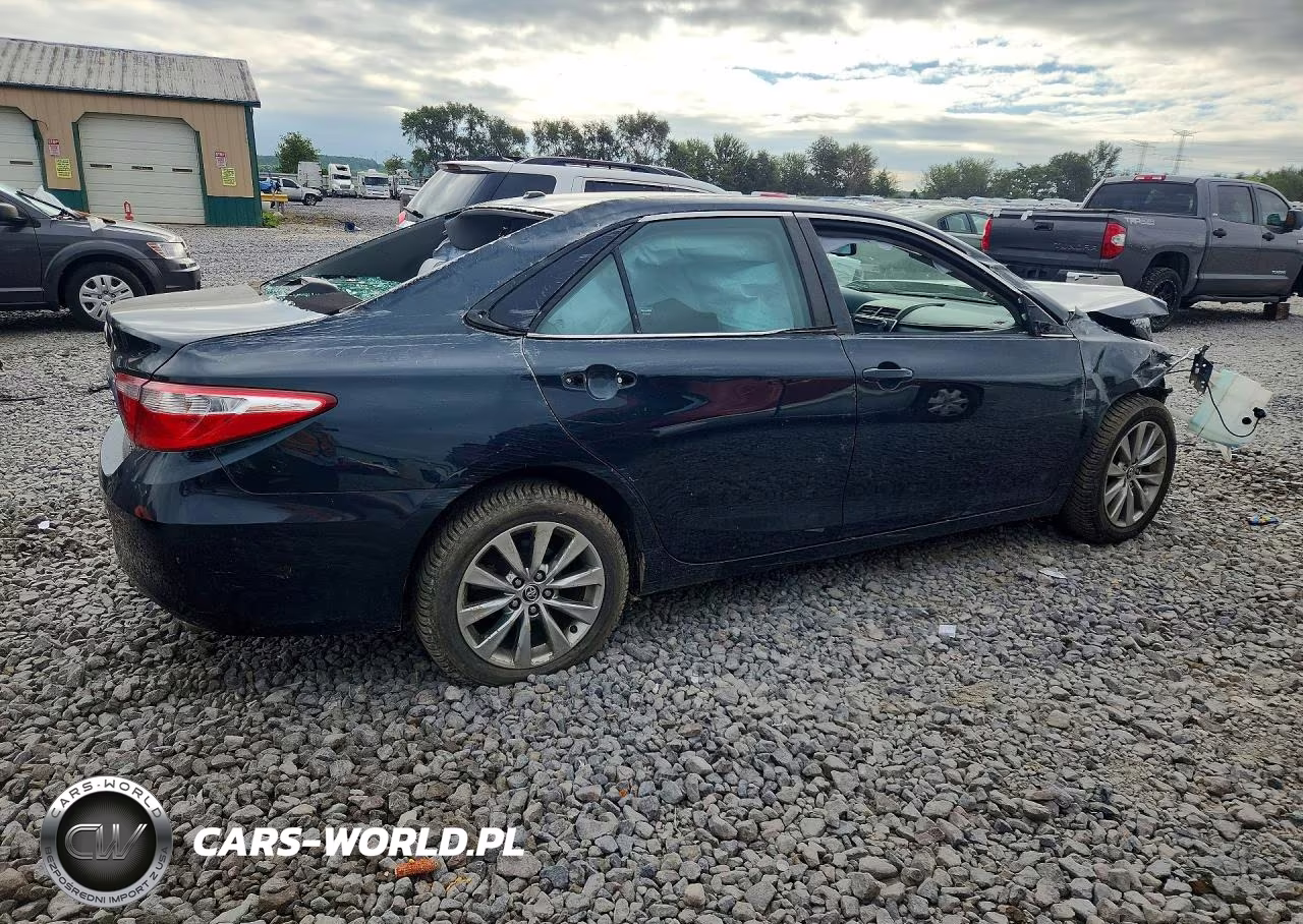 2015 Toyota Camry Xle VIN:4T1BF1FK4FU940515 - 3